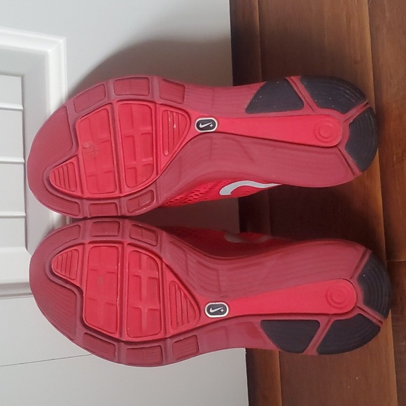 Men's Lunaron Nikes - Picture 5 of 7